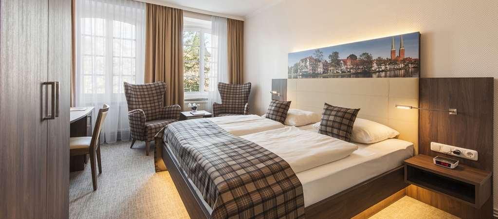 Hotel Jensen Любек Номер фото